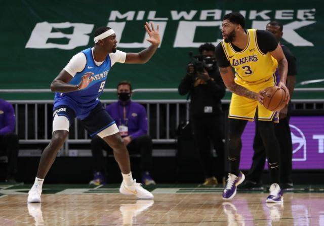 星空体育app官方下载-浓眉拜师詹皇小加 传球成冠军内线新武器